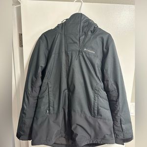 Columbia women’s ava alpine insulated jacket. Black with fur hood. Size Large.